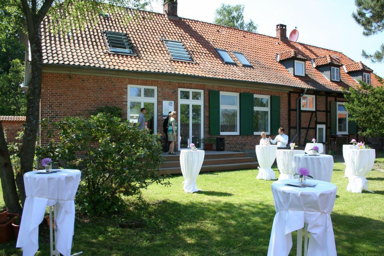 4 Sterne Wohnen "Zum Alten Forsthof" Am Schlosspark, App 1 "Smuck Und Groot" Eutin Exterior photo